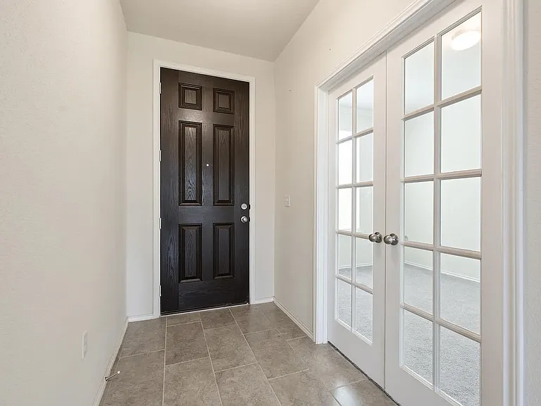 110 Russet Trl — Photo 6