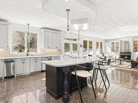 5th image of 8 Onion River Rd