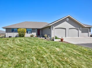 681 Red Tail Rd, Yakima, WA 98908
