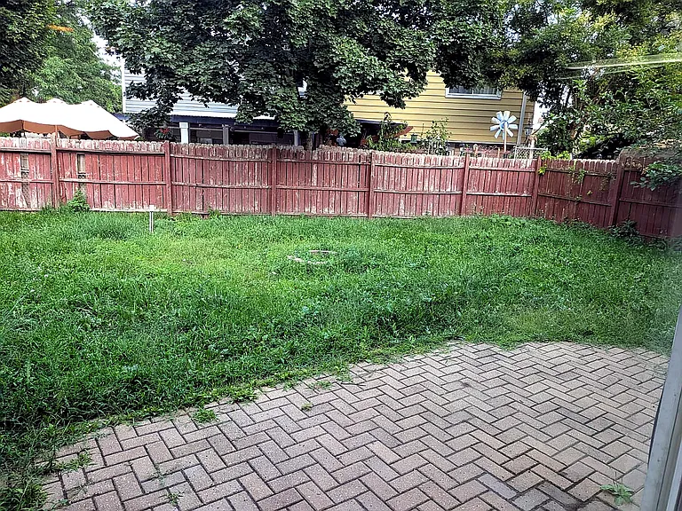 386 Dover Ln #1 — Photo 4