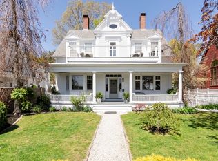 426 Main St, Amesbury, MA 01913