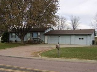 800 E 2nd St, Hartford, SD 57033