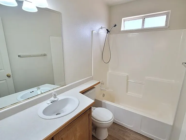 787 N Warm Springs Dr — Photo 11