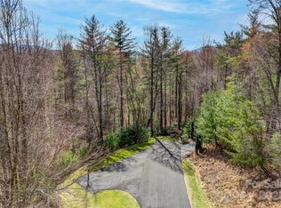 205 Claridge Way, Hendersonville, NC 28739