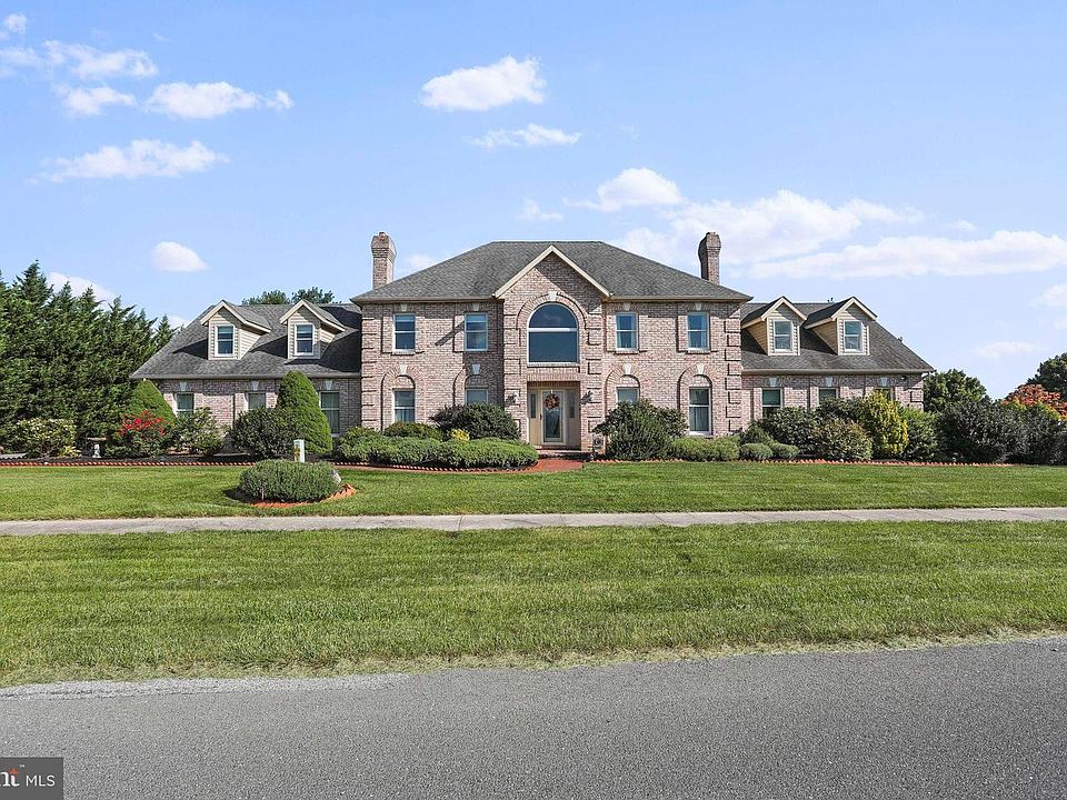 1st image of 1530 Majestic Dr