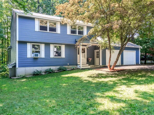 41 Lamson Drive, Merrimack, NH 03054