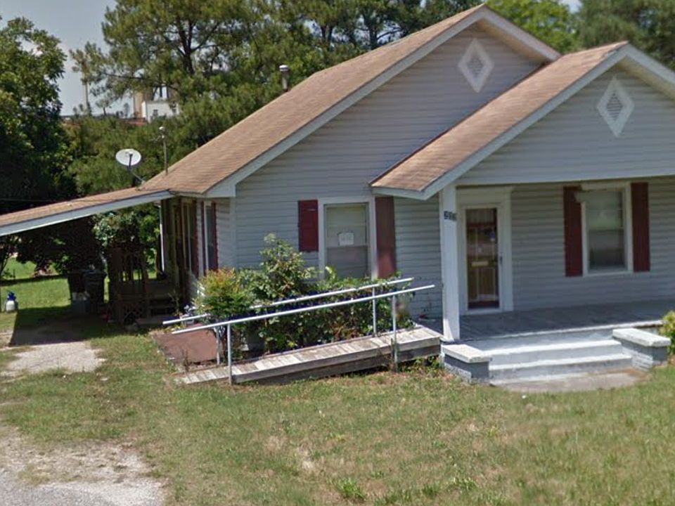 2nd image of 202 E East St