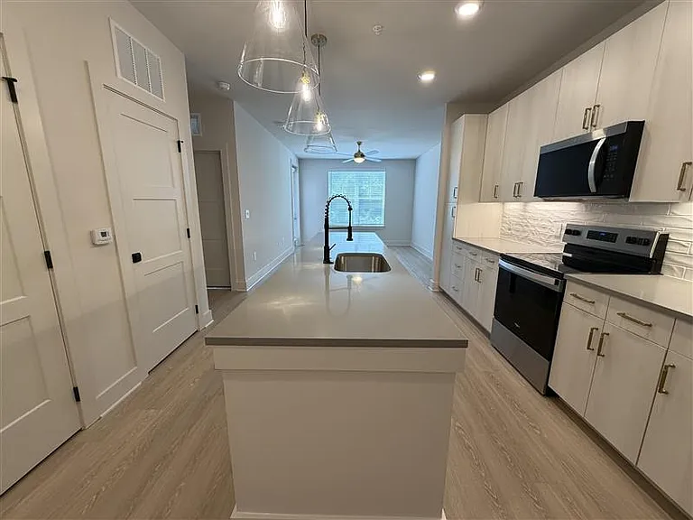 District on the Etowah Apartments — Photo 520