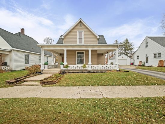 214 E Columbia St, Flora, IN 46929