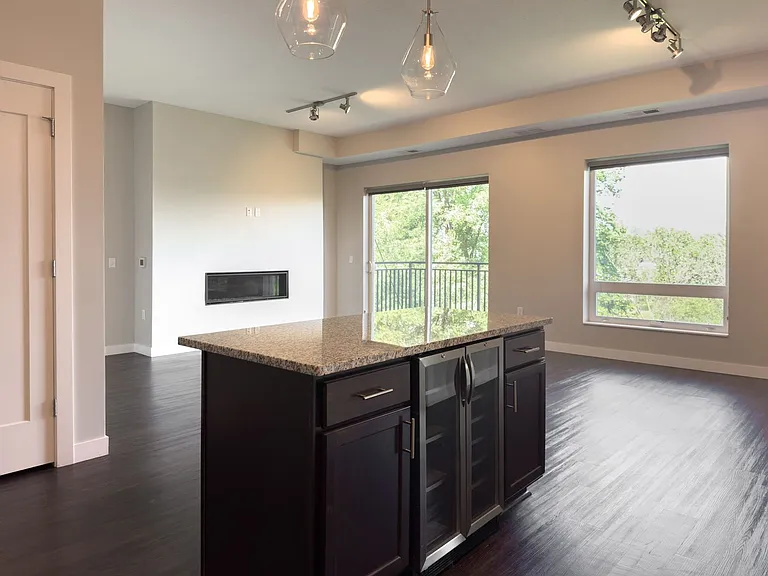 Red44 Luxury Apartments | Specials Available — Photo 82