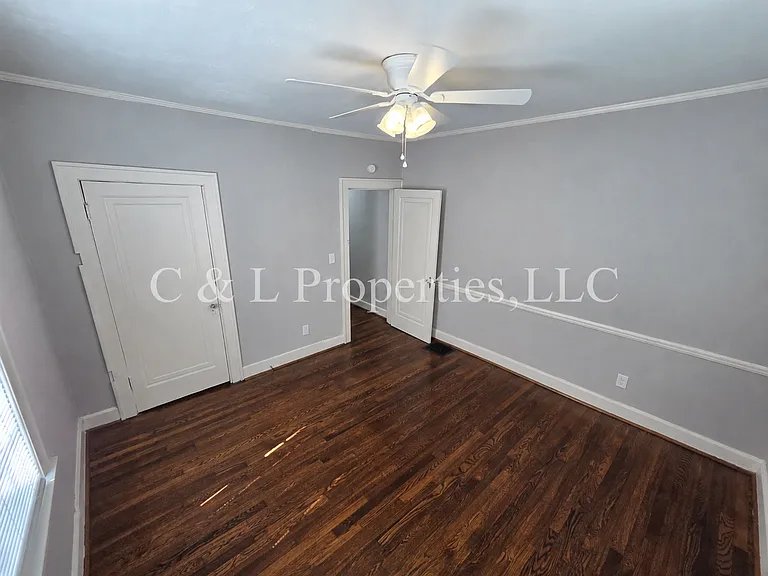 902 Walnut St — Photo 9