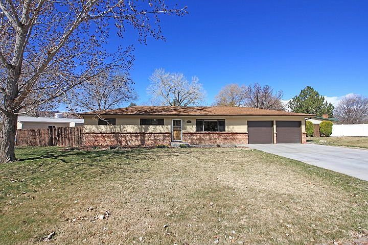 2nd image of 2382 S San Miguel Dr
