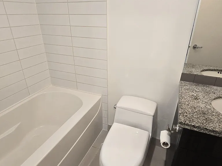 14 Begbie St #301 — Photo 21