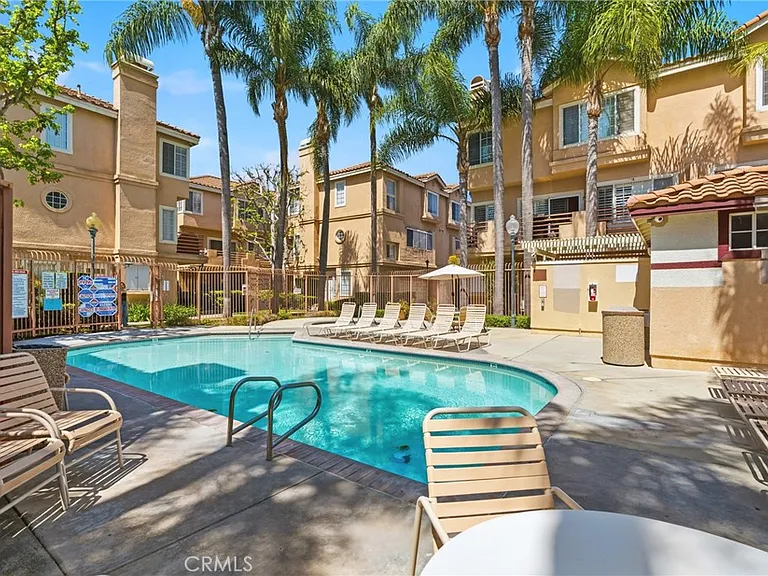 14075 Lemoli Ave — Photo 37