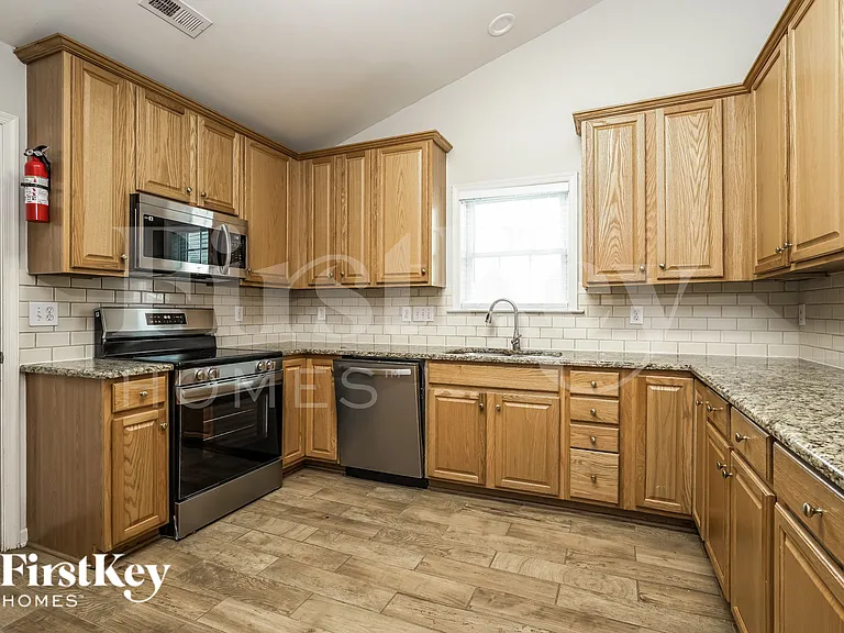6107 Black Willow Dr — Photo 7