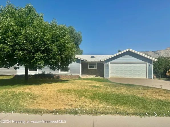 128 E 3rd St, Parachute, CO 81635