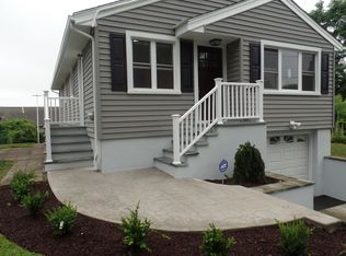 155 Pleasantview Ave, Bridgeport, CT 06606