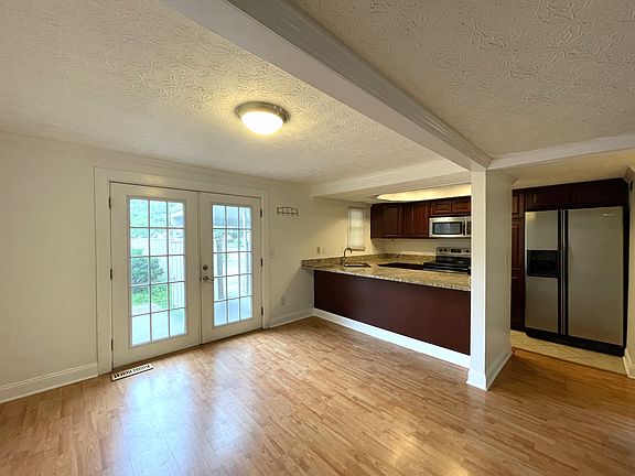 5th image of 1680 Van Pelt St