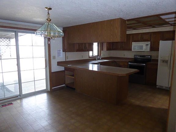 5th image of 4645 Lux Ave