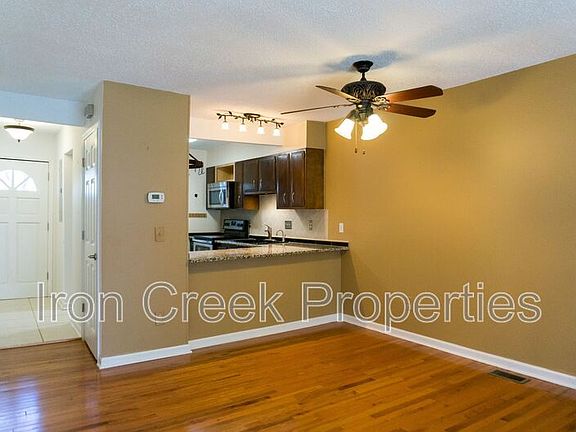4th image of 137 Colony Dr