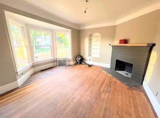 452 N Park St NE, Grand Rapids, MI 49525