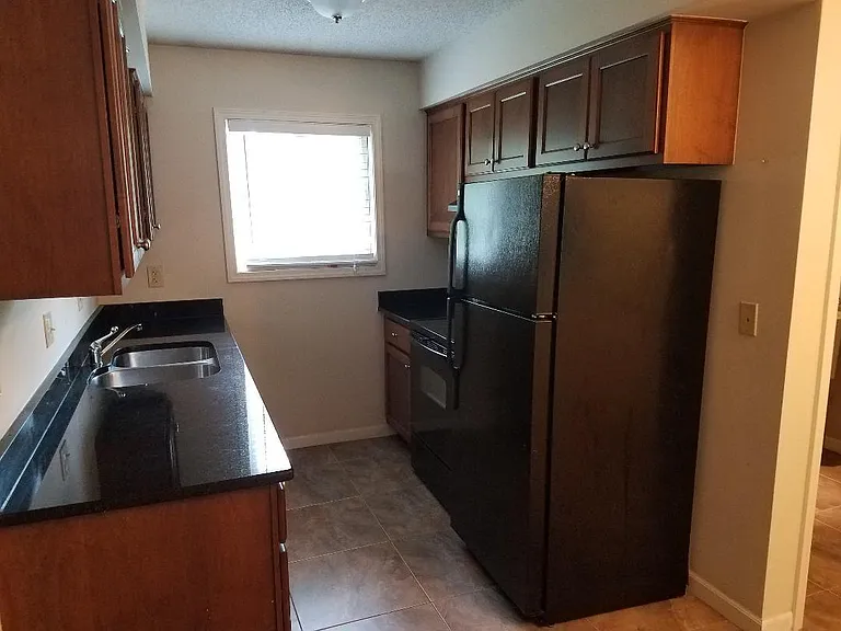 1084 Fred W Moore Hwy — Photo 3