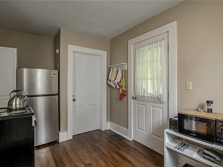 22 Kellogg St — Photo 21