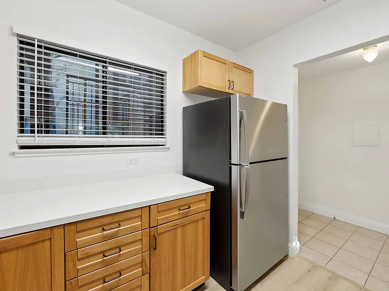413 N Villa Way — Photo 9