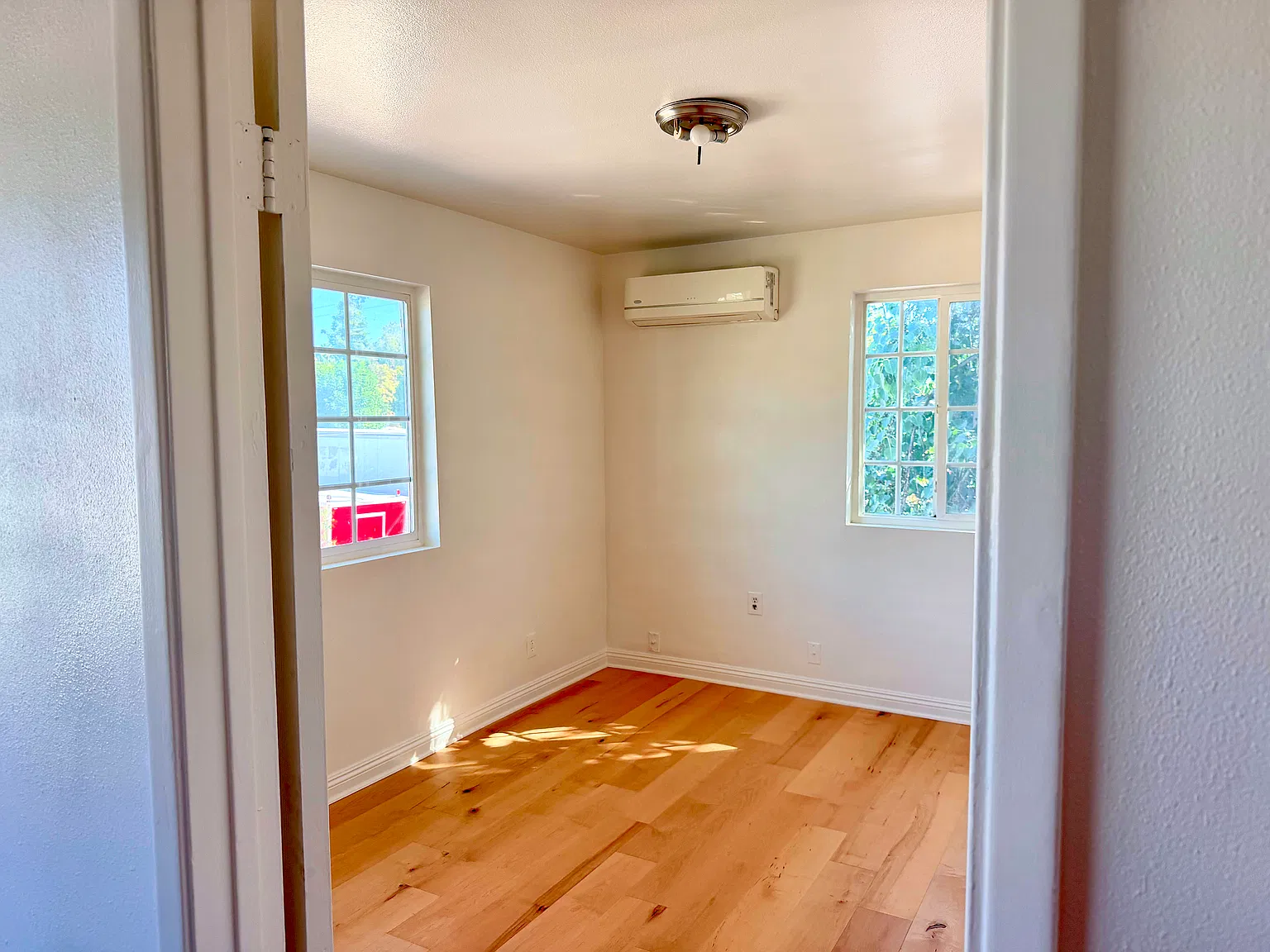 2 bed, 900 sqft, $2,250 — Photo 4