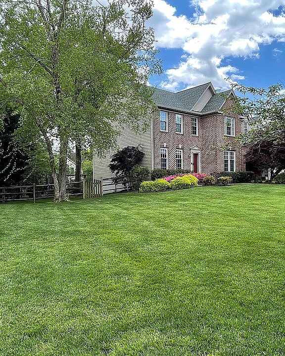 1st image of 15413 Cedarhurst Ct