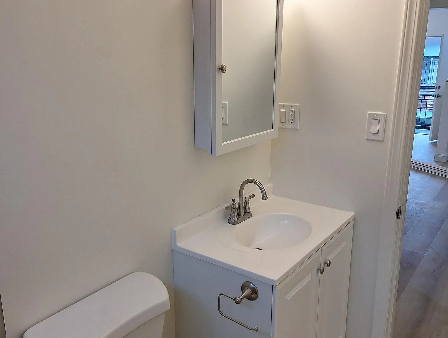 2 bed, 780 sqft, $2,100 — Photo 1