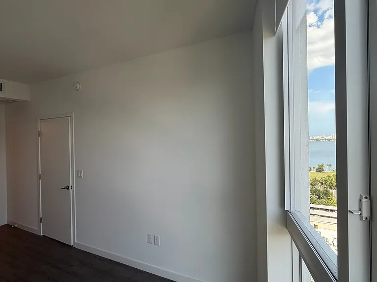 1760 NW 1st Ave #C6 — Photo 8
