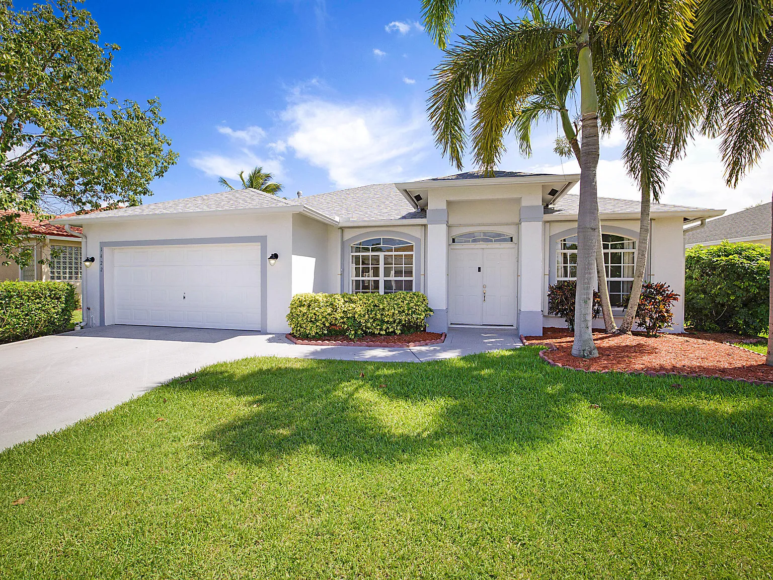 3 bed, 2.0 bath, 1754 sqft, $3,995 — Photo 4
