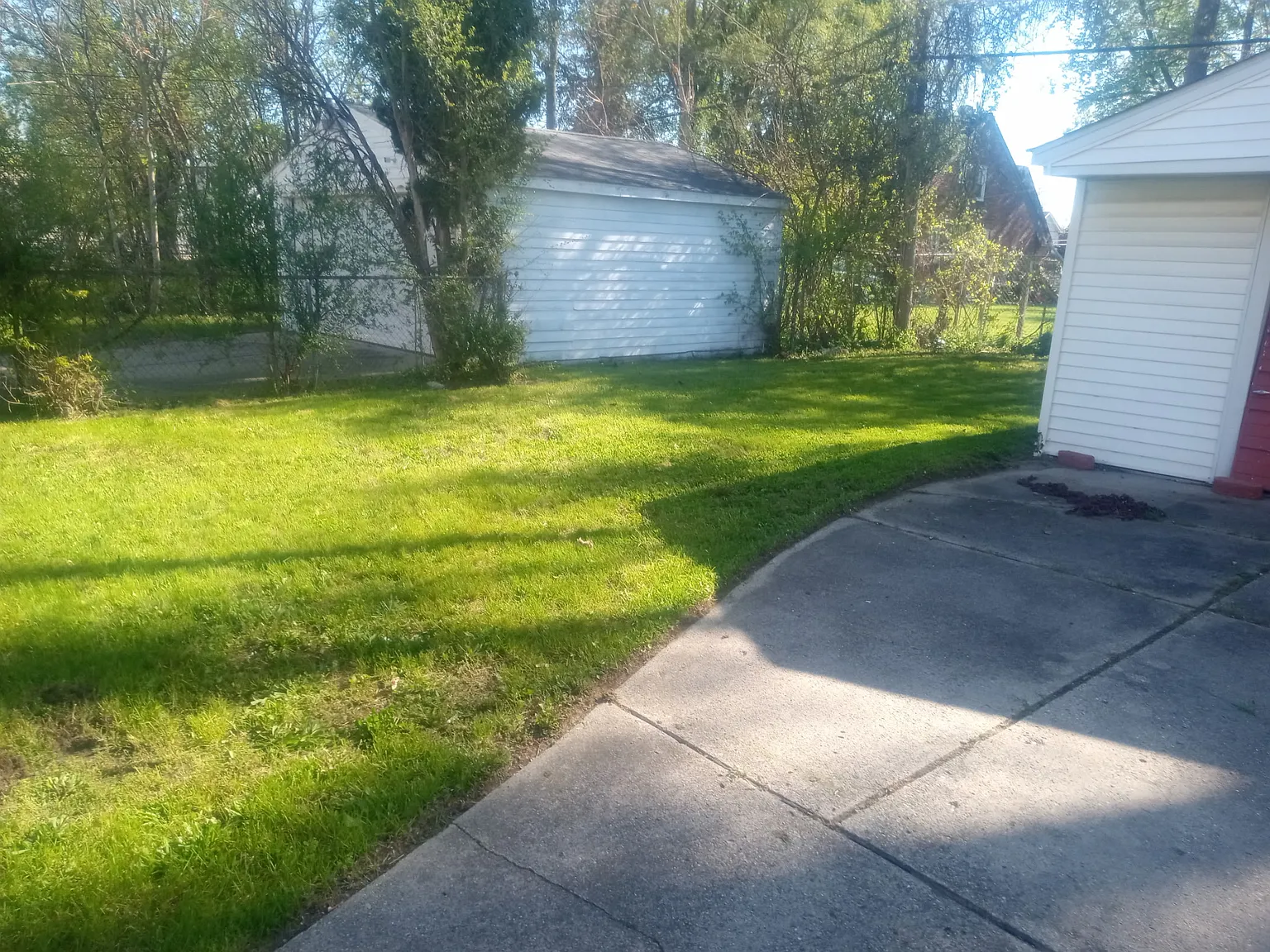 3 bed, 2.5 bath, 1400 sqft, $1,500 — Photo 2
