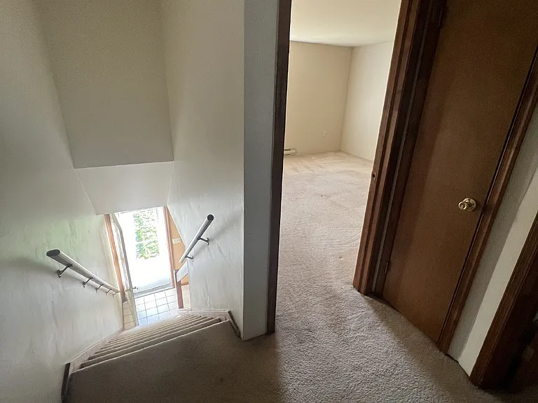 117 Marsh Ln #4 — Photo 7