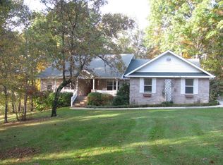421 Forest Dr, Crossville, TN 38555