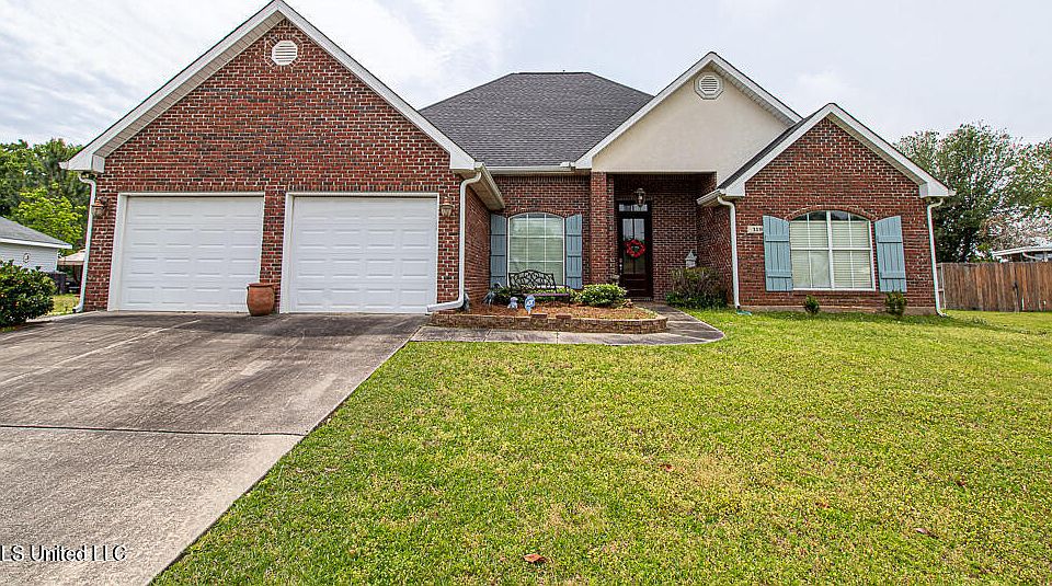 1st image of 119 Hawthorne Dr