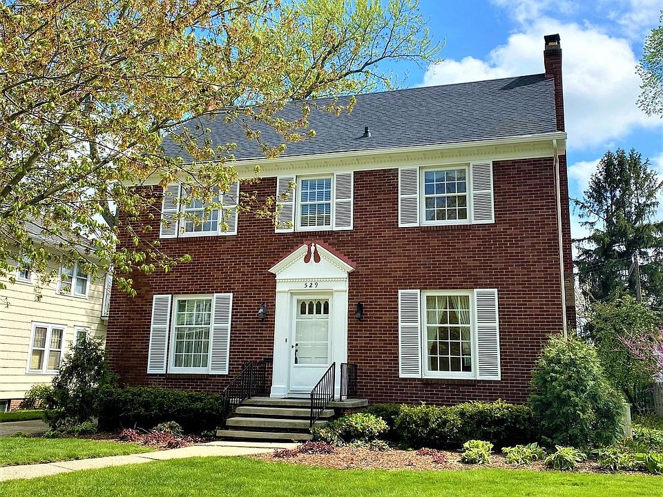 1st image of 529 Woodland Dr