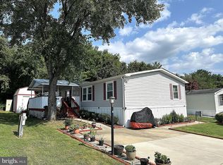 442 Sarah Anne Dr, Lothian, MD 20711