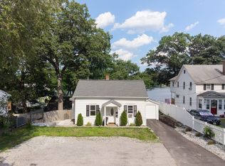 435 Lake Ave, Worcester, MA 01604
