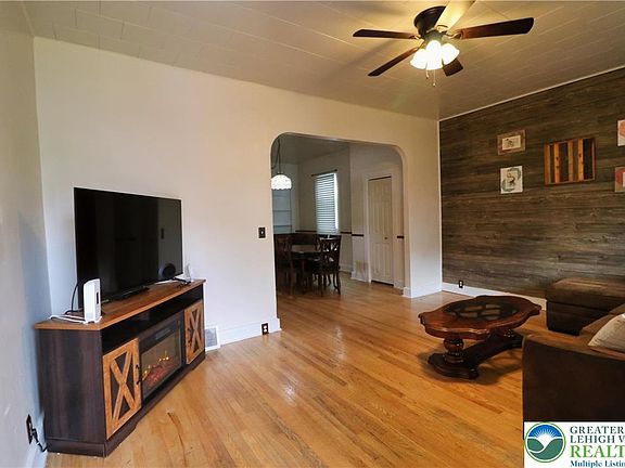 4th image of 1805 Fairview Ave