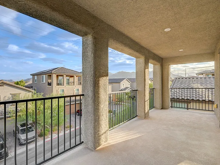 10669 Sariah Skye Ave — Photo 17