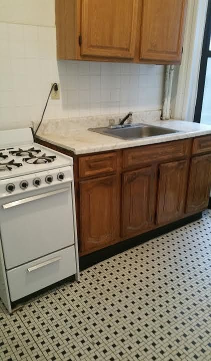 1st image of 88 Herkimer St APT 2