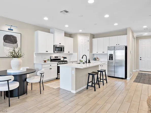 771 Aurora Vale Pl, Henderson, NV 89011