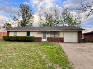 908 N Sharp St, Perkins, OK 74059