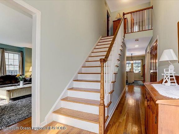 5th image of 417 Matt Robinson Ln