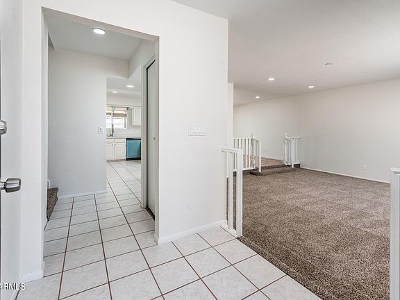 4th image of 4052 W MONTEBELLO Avenue