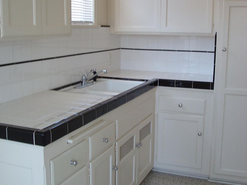2nd image of 4323 E 1st St