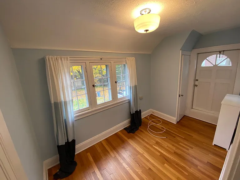2975 Claremont Rd — Photo 29