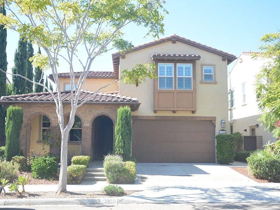 13950 Baileyana Ln